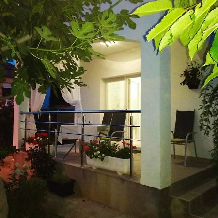 Radenka Zafron Apartment Vodice Buitenkant foto