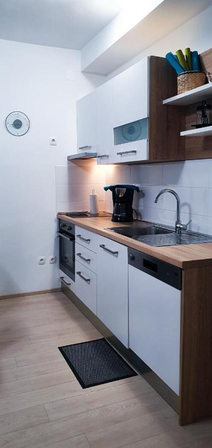 Radenka Zafron Apartment Vodice Buitenkant foto