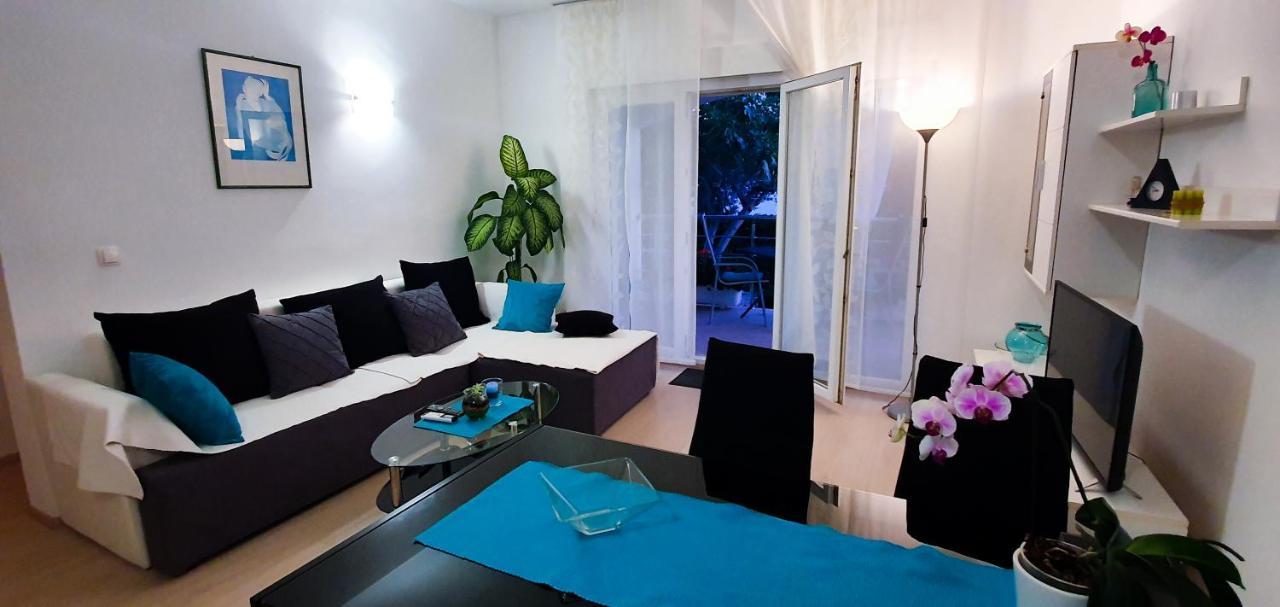 Radenka Zafron Apartment Vodice Buitenkant foto