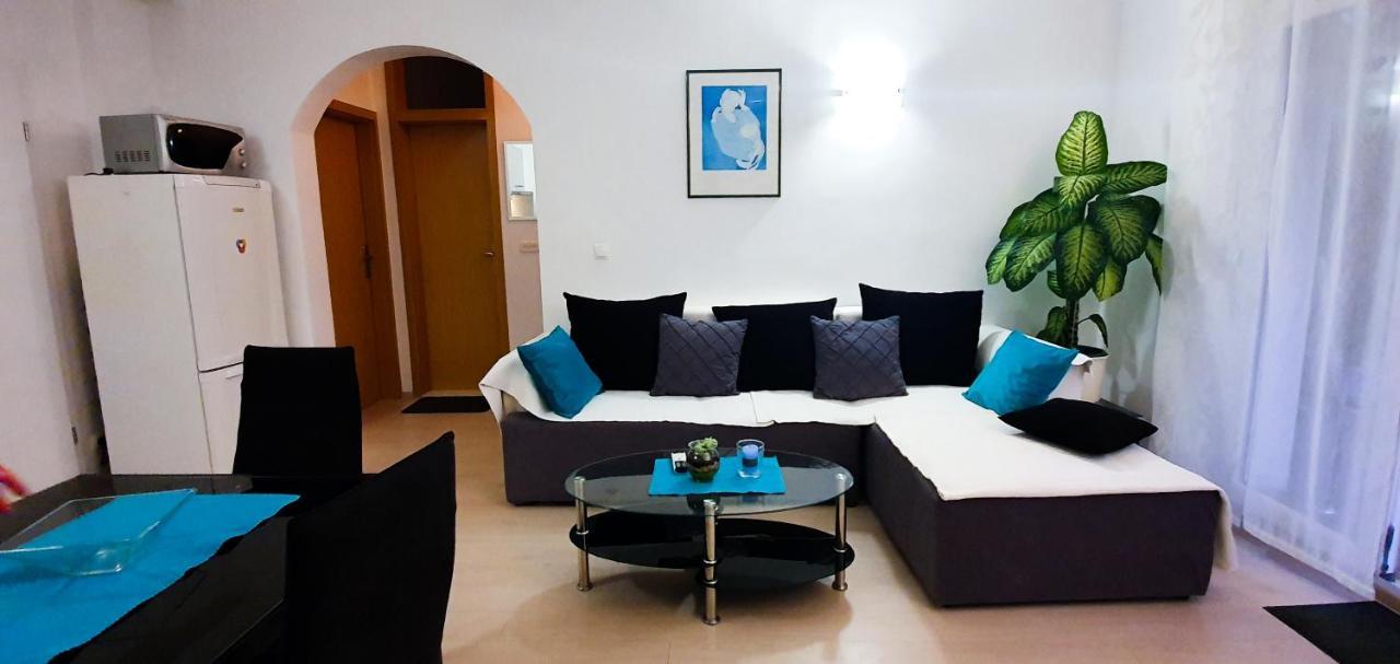 Radenka Zafron Apartment Vodice Buitenkant foto