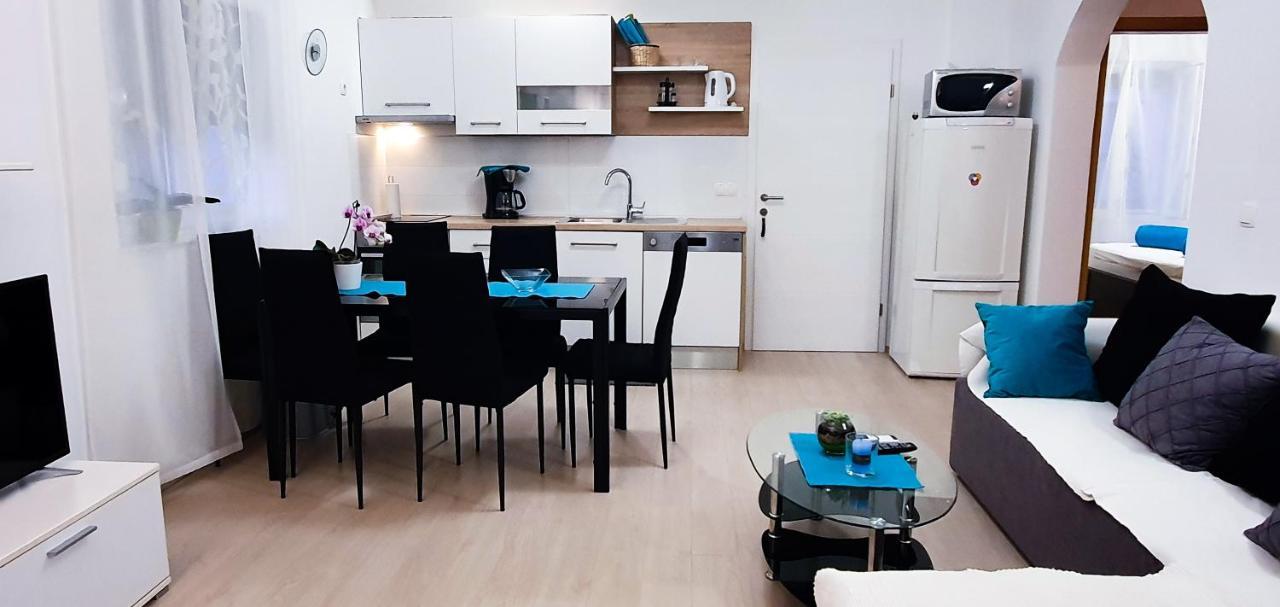 Radenka Zafron Apartment Vodice Buitenkant foto