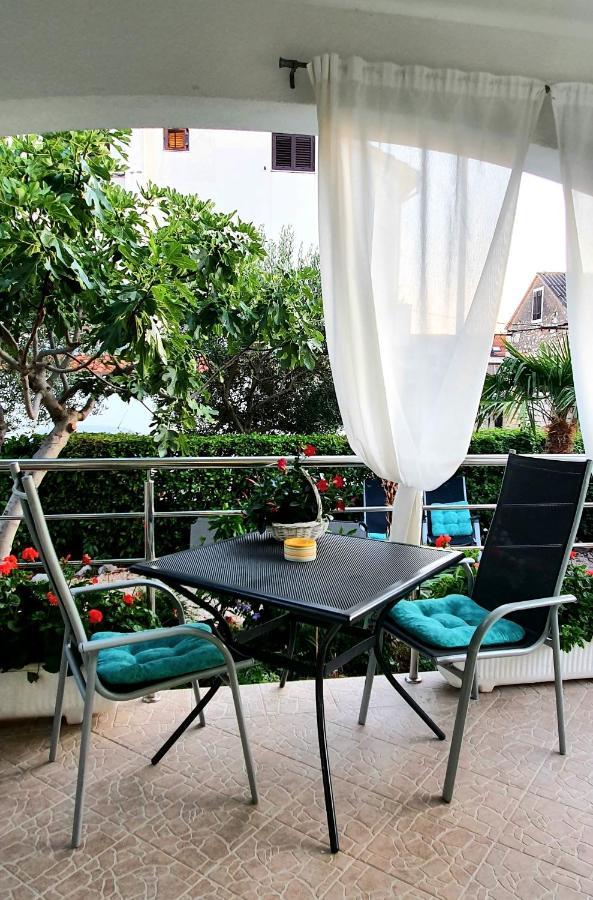 Radenka Zafron Apartment Vodice Buitenkant foto