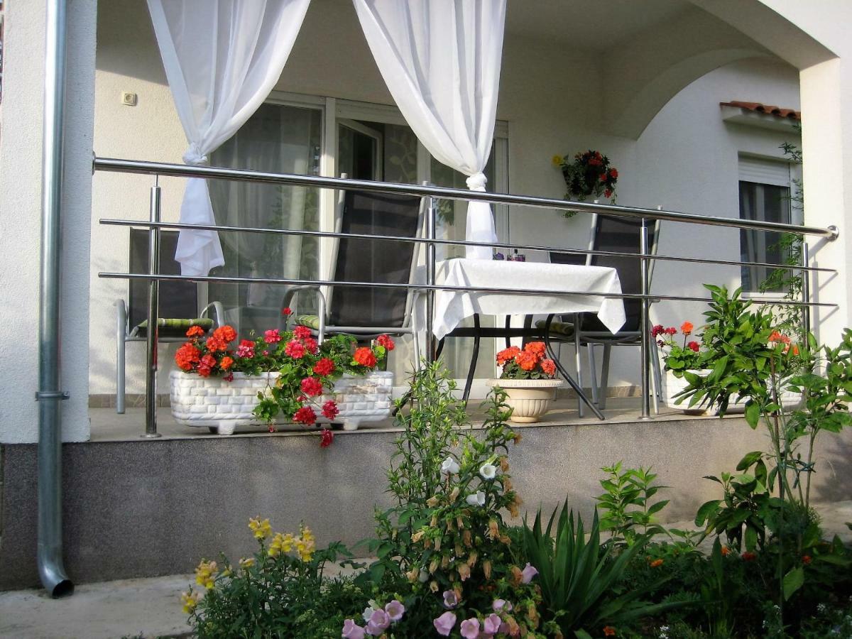 Radenka Zafron Apartment Vodice Buitenkant foto